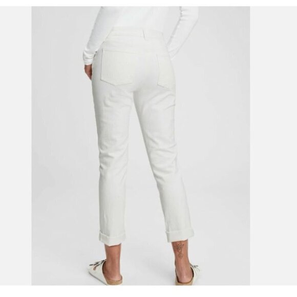 GAP Mid-Rise White Girlfriend Plus Size 18/34 Jeans RETAIL $80 - Picture 2 of 5